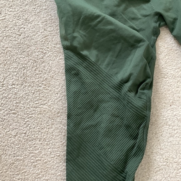 Fabletics workout leggings - Picture 2 of 3